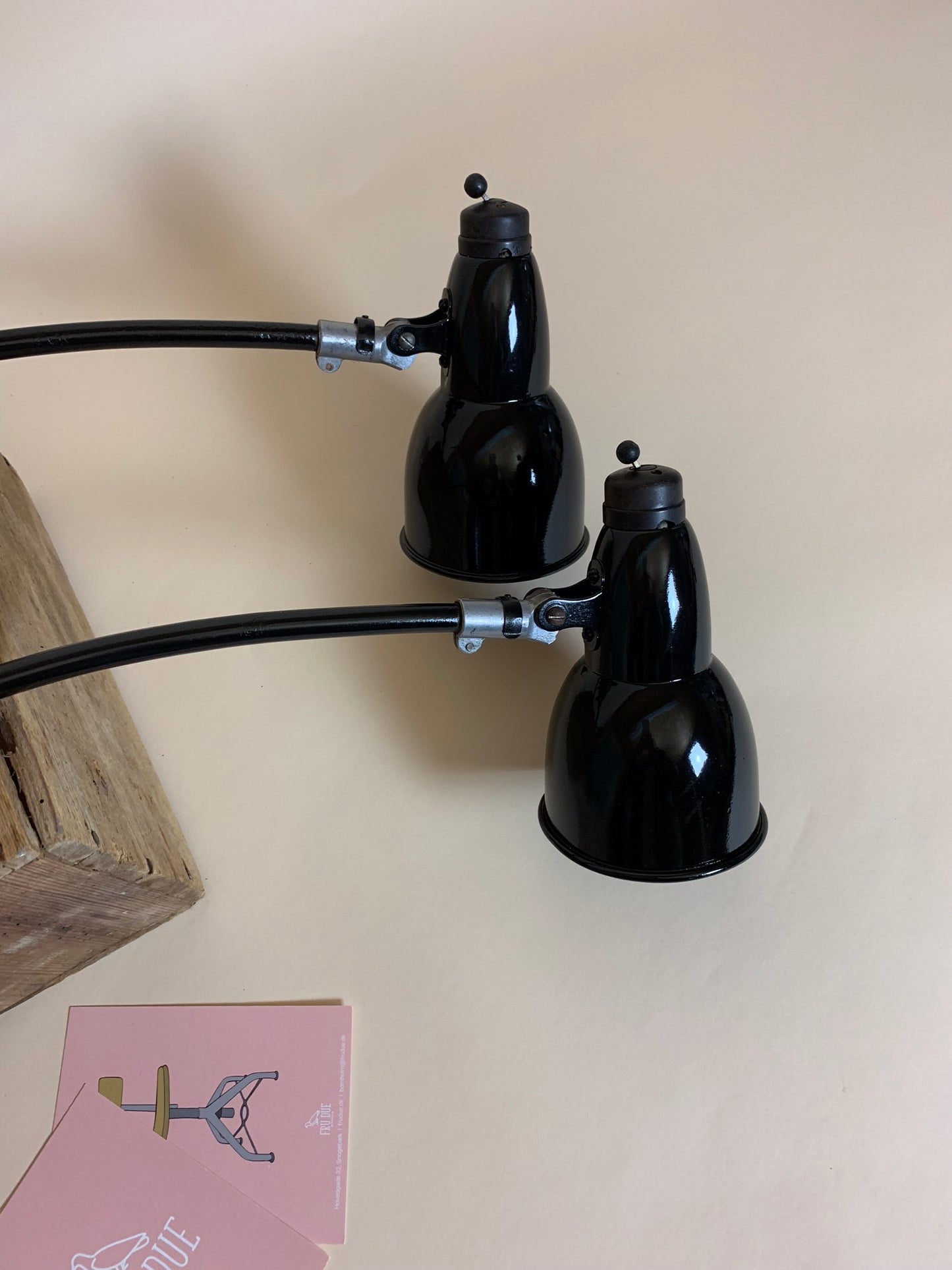 Schwarze Lampe - einzeln verkauft (Preis gilt pro Stück)