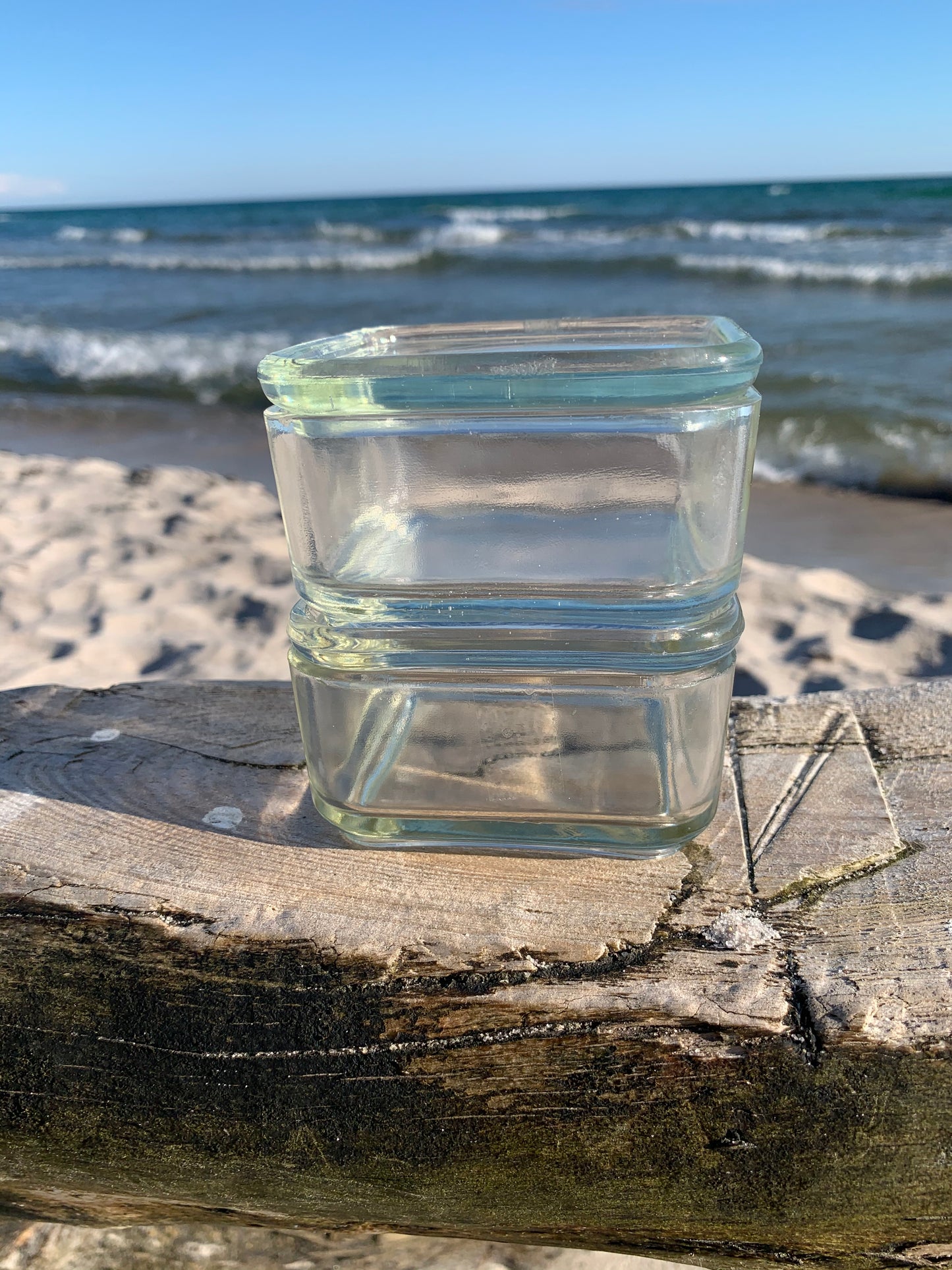 Glas mit Deckel