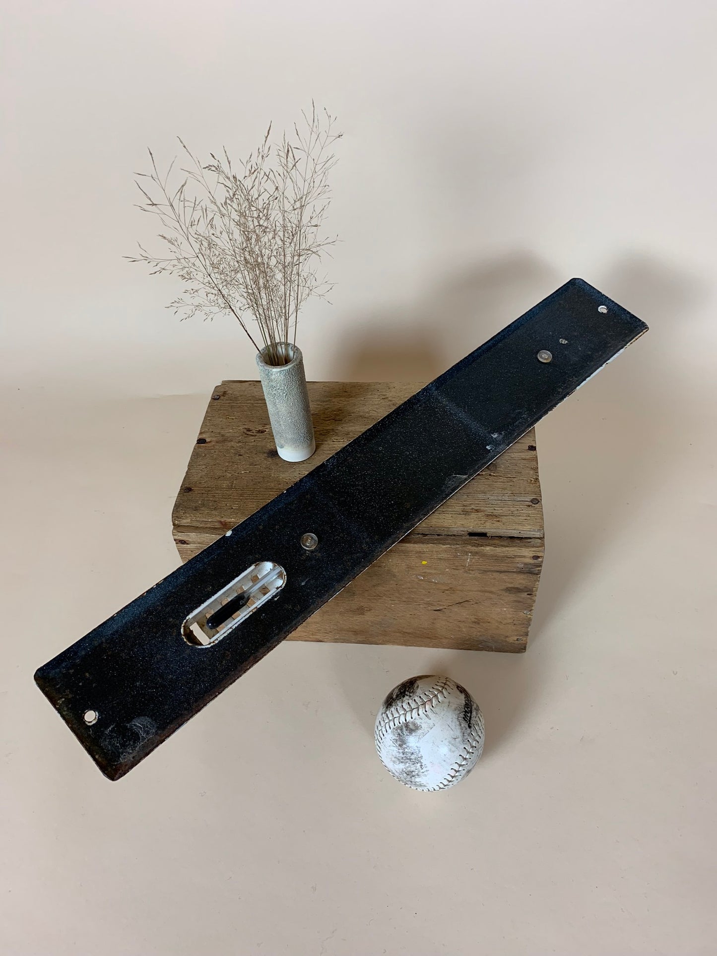 Schönes altes Emaille-Thermometer