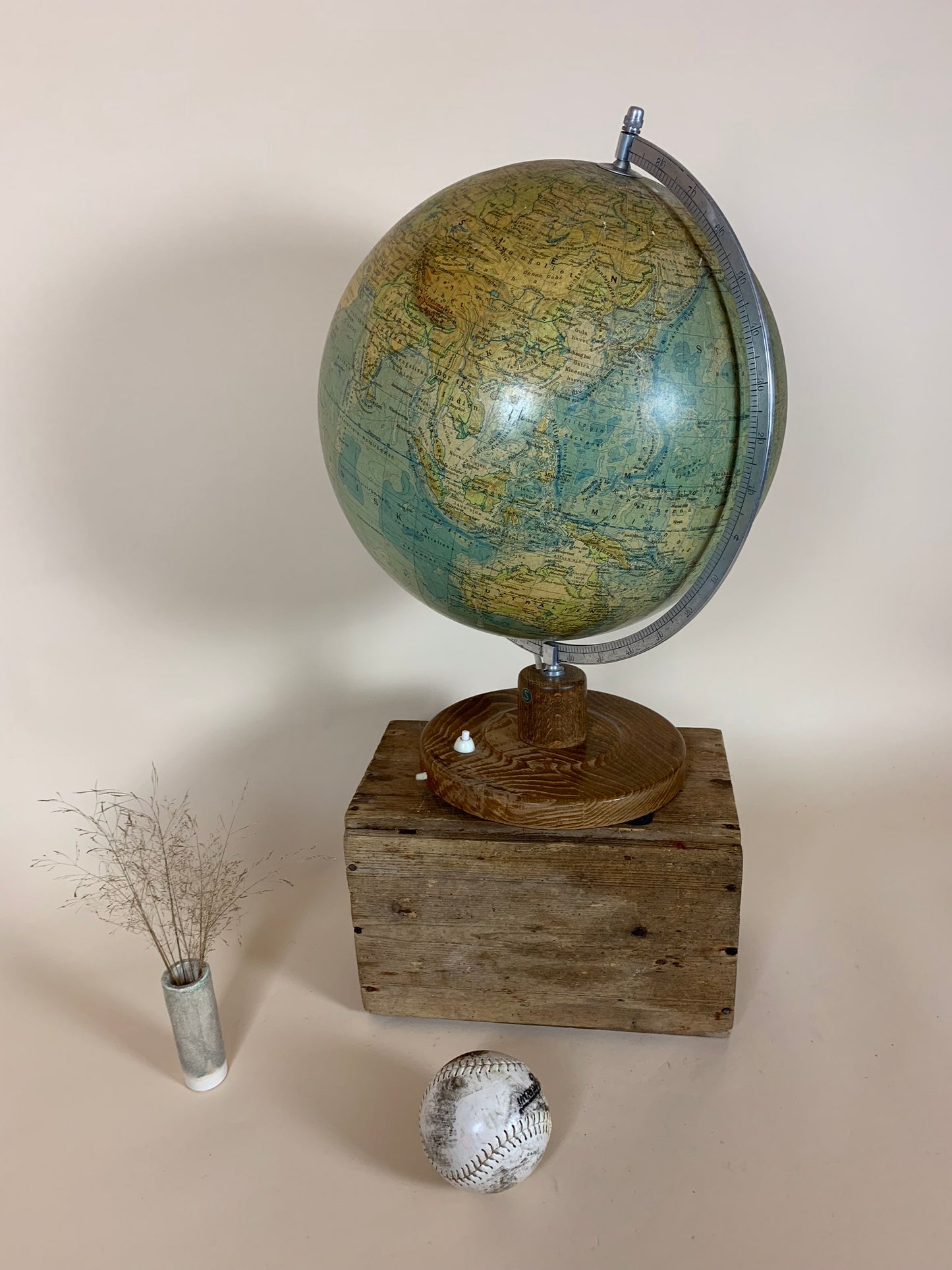 Globus aus Glas aus den 1950er Jahren