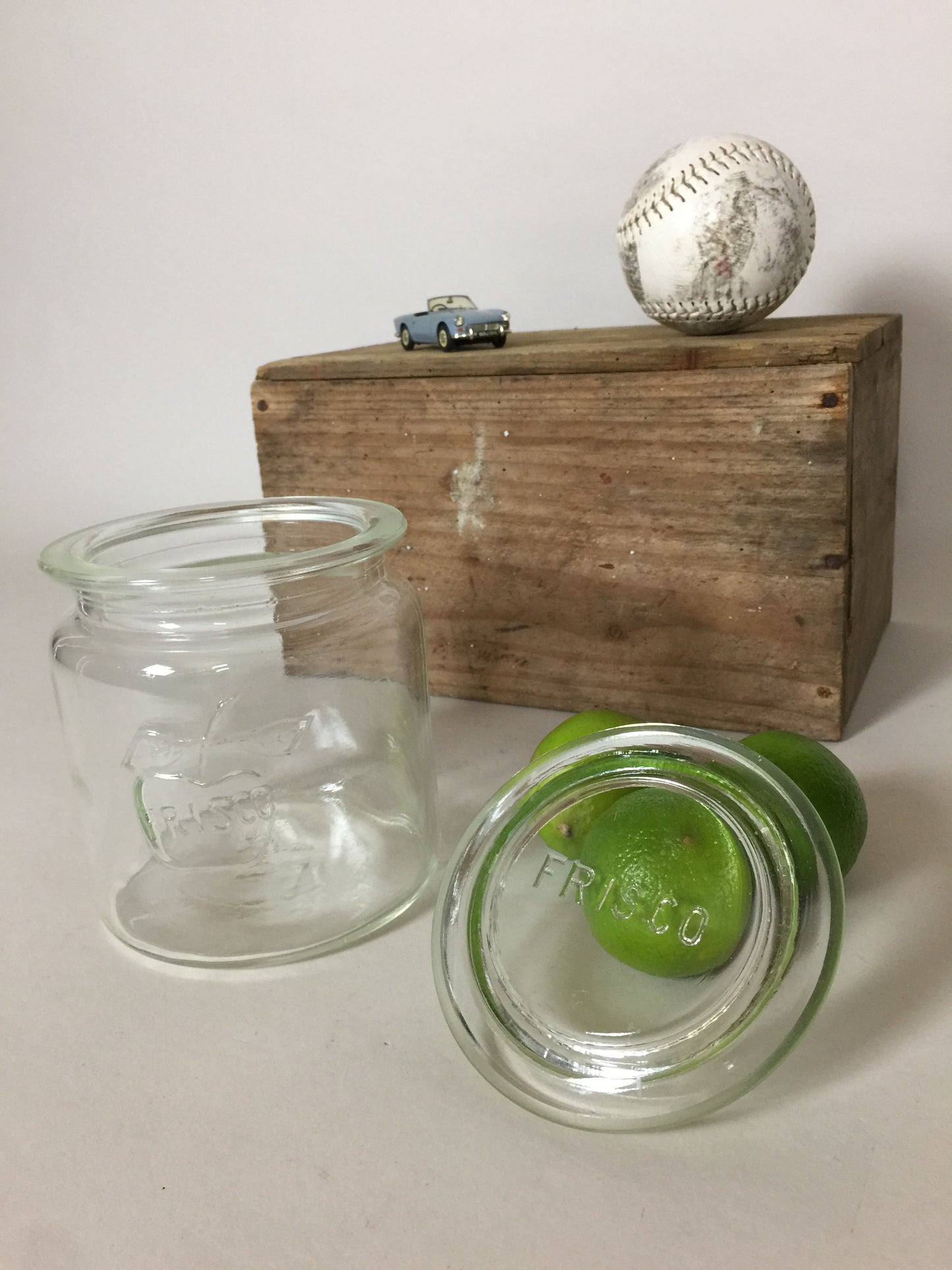 Dekoratives und sehr nützliches Marmeladenglas mit Deckel