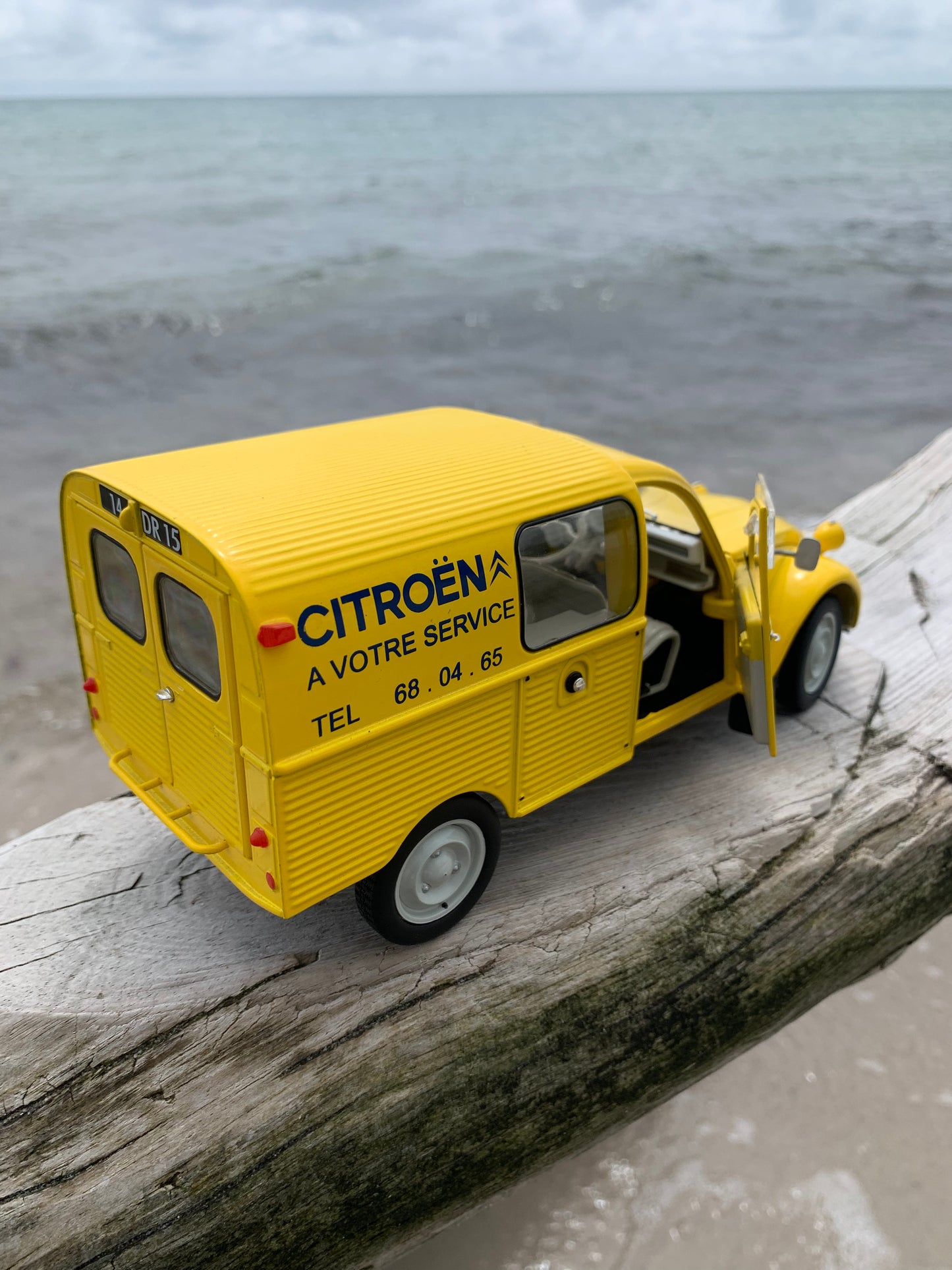 Citroën 2CV AK 350