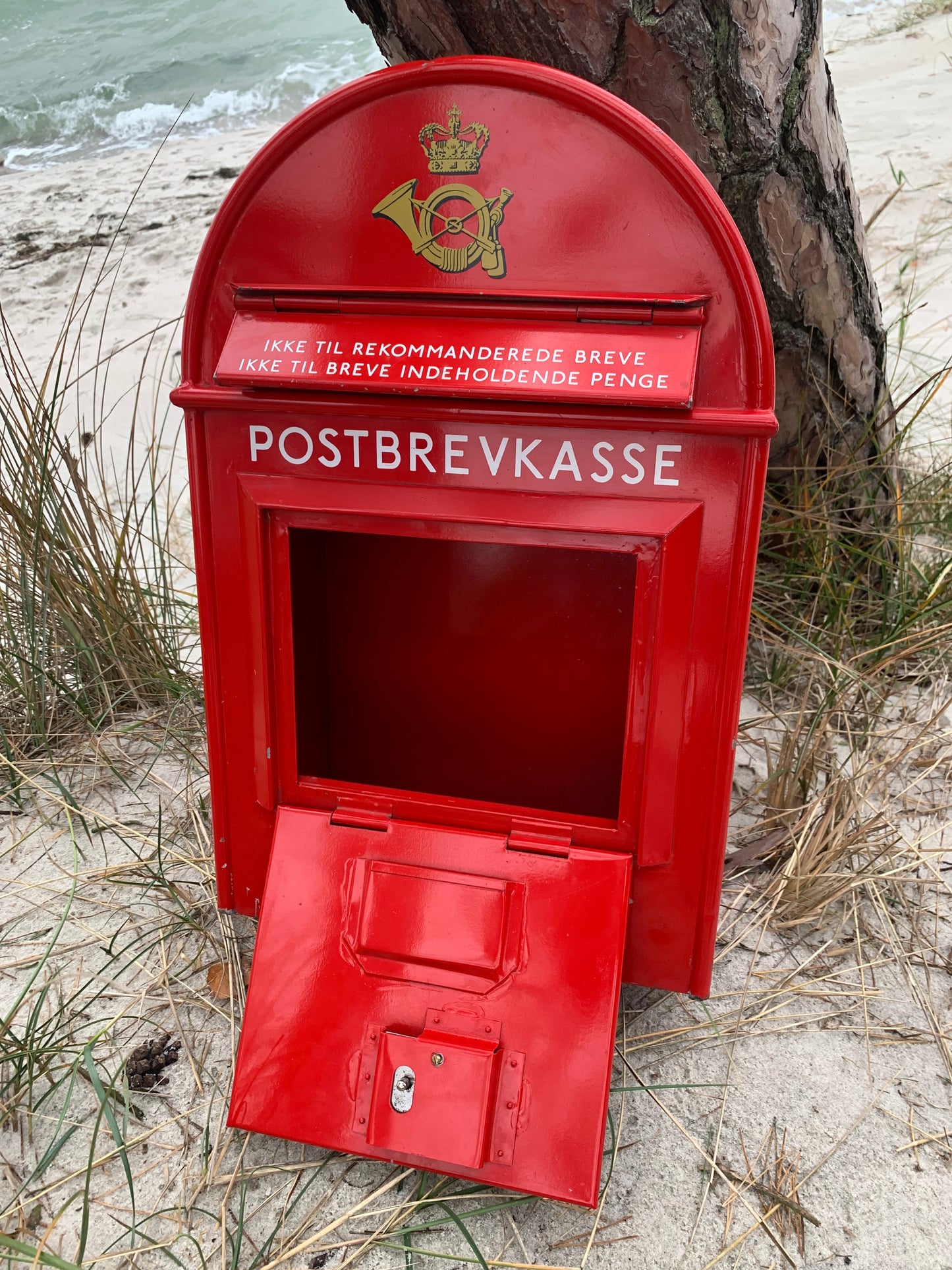 Briefkasten - Roter dänischer Klassiker