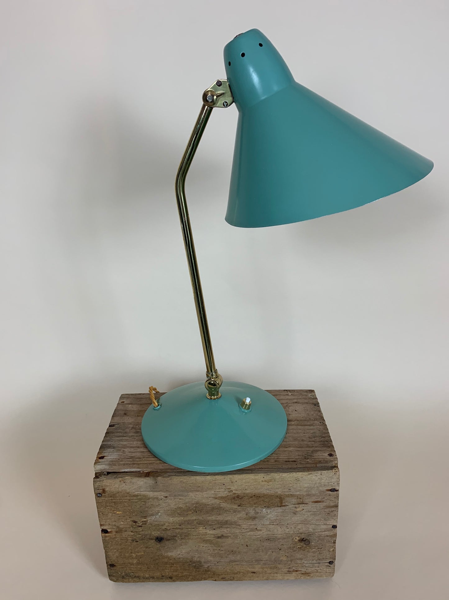 Vintage Lampe mit Messingarm