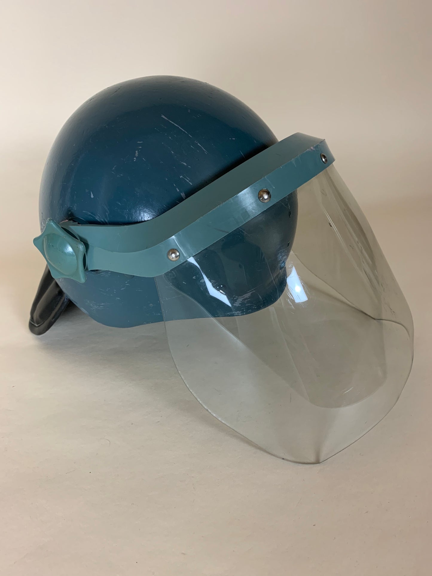 Helm mit Visier