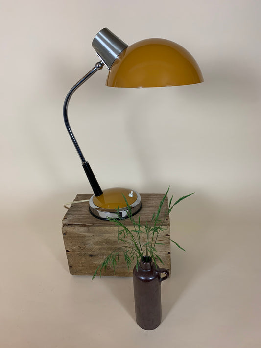 Schöne Retro-Lampe - Curry-Gelb