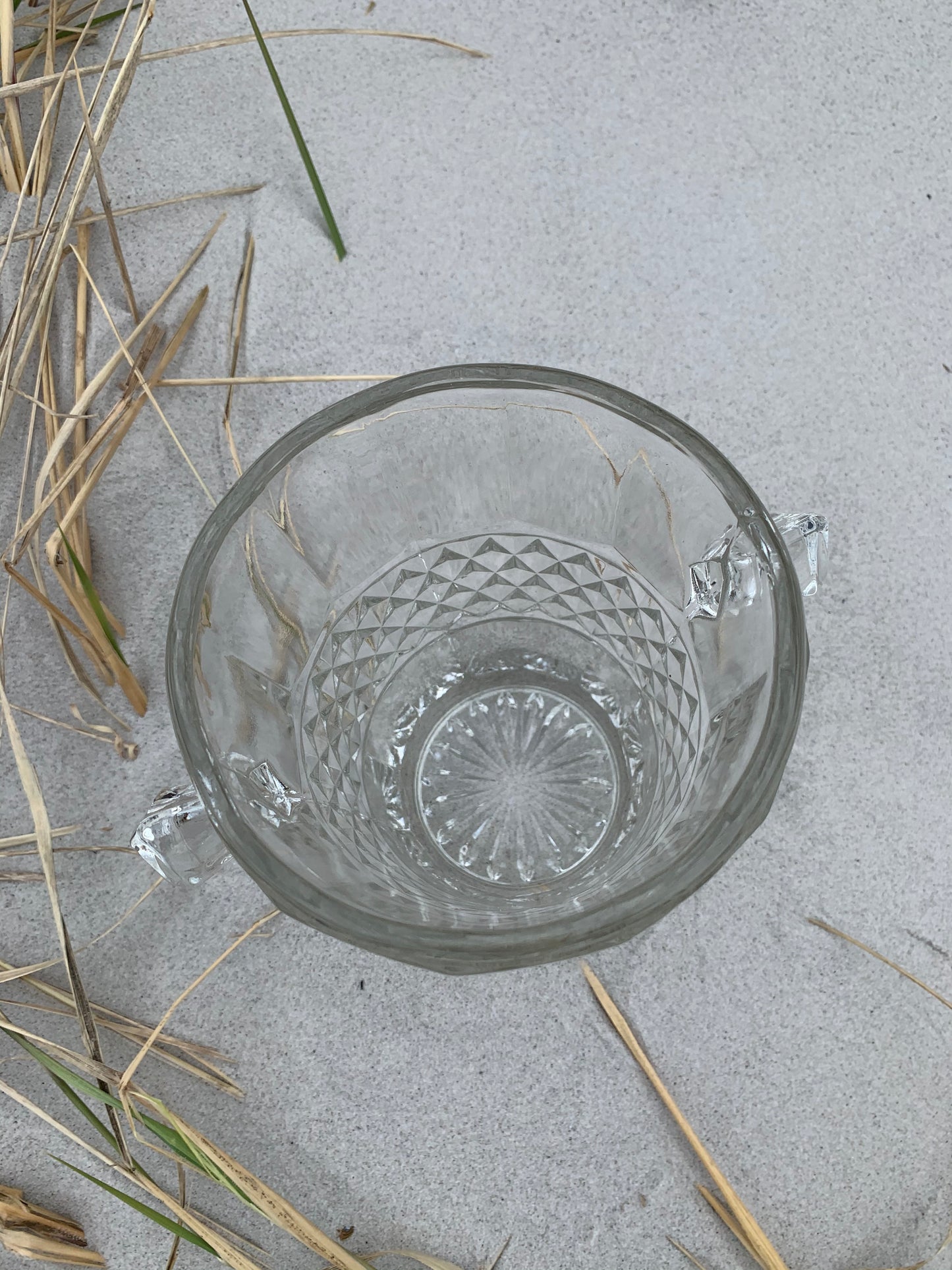Eiskübel aus Glas mit Muster