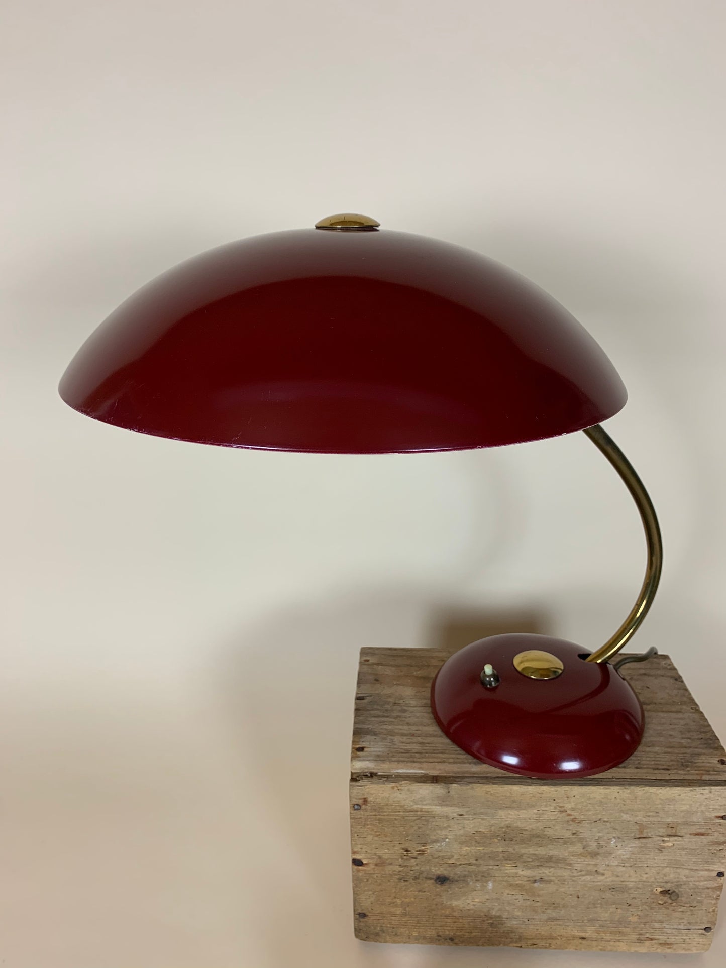 Helo Vintage Lampe in Dunkelrot