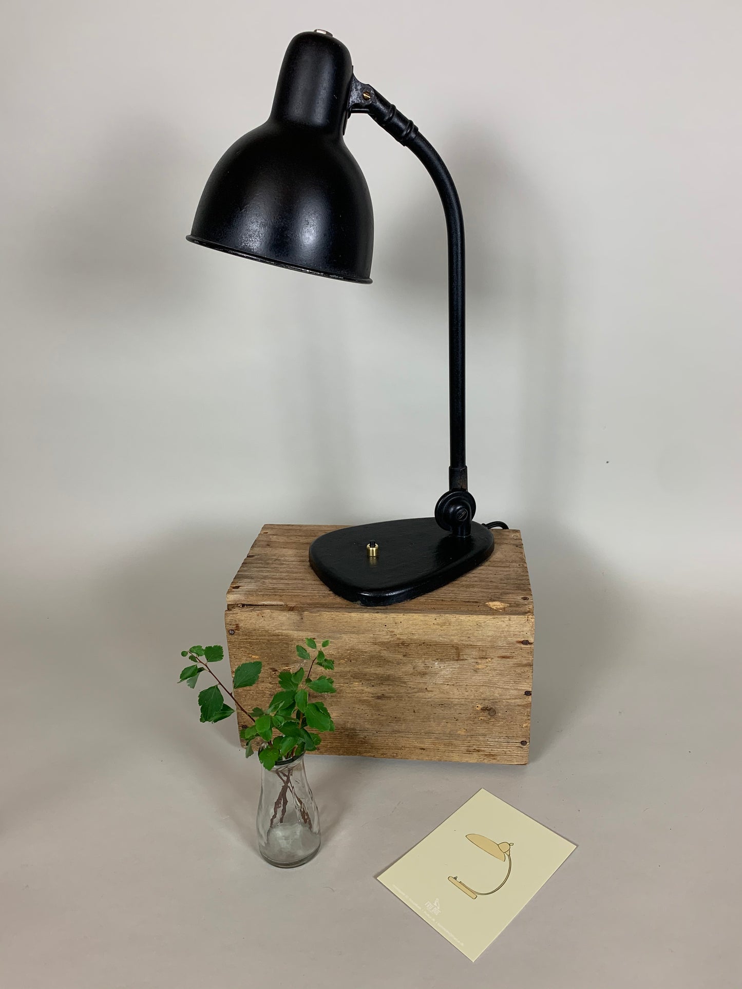 Schöne Vintage Lampe, die Vilhelm Lauritzen zugeschrieben wird