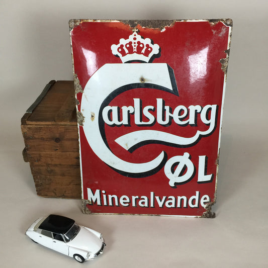 Altes und schön patiniertes Carlsberg-Schild