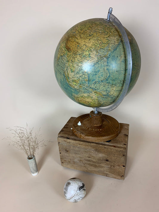 Globus aus Glas aus den 1950er Jahren