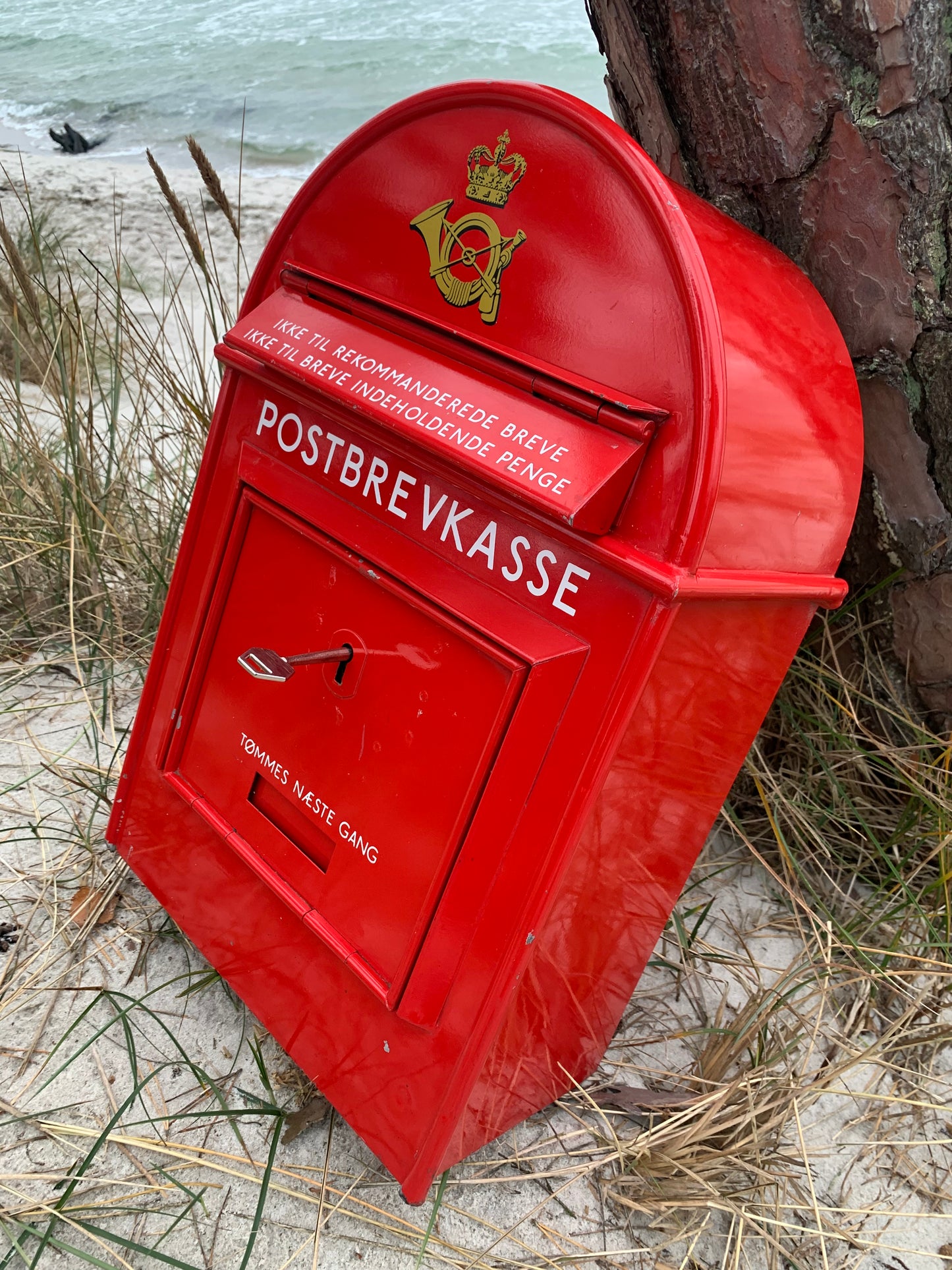 Briefkasten - Roter dänischer Klassiker