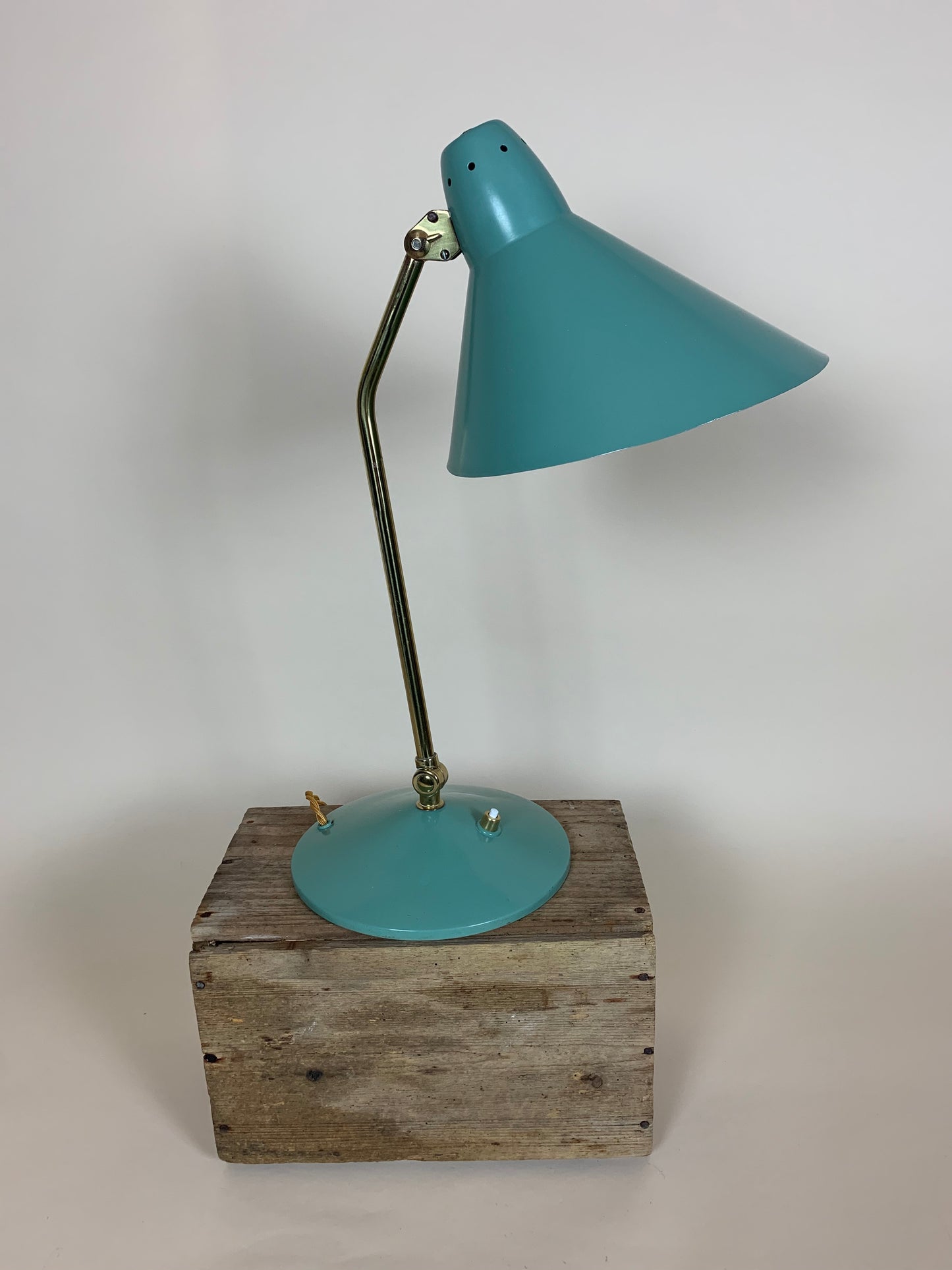 Vintage Lampe mit Messingarm