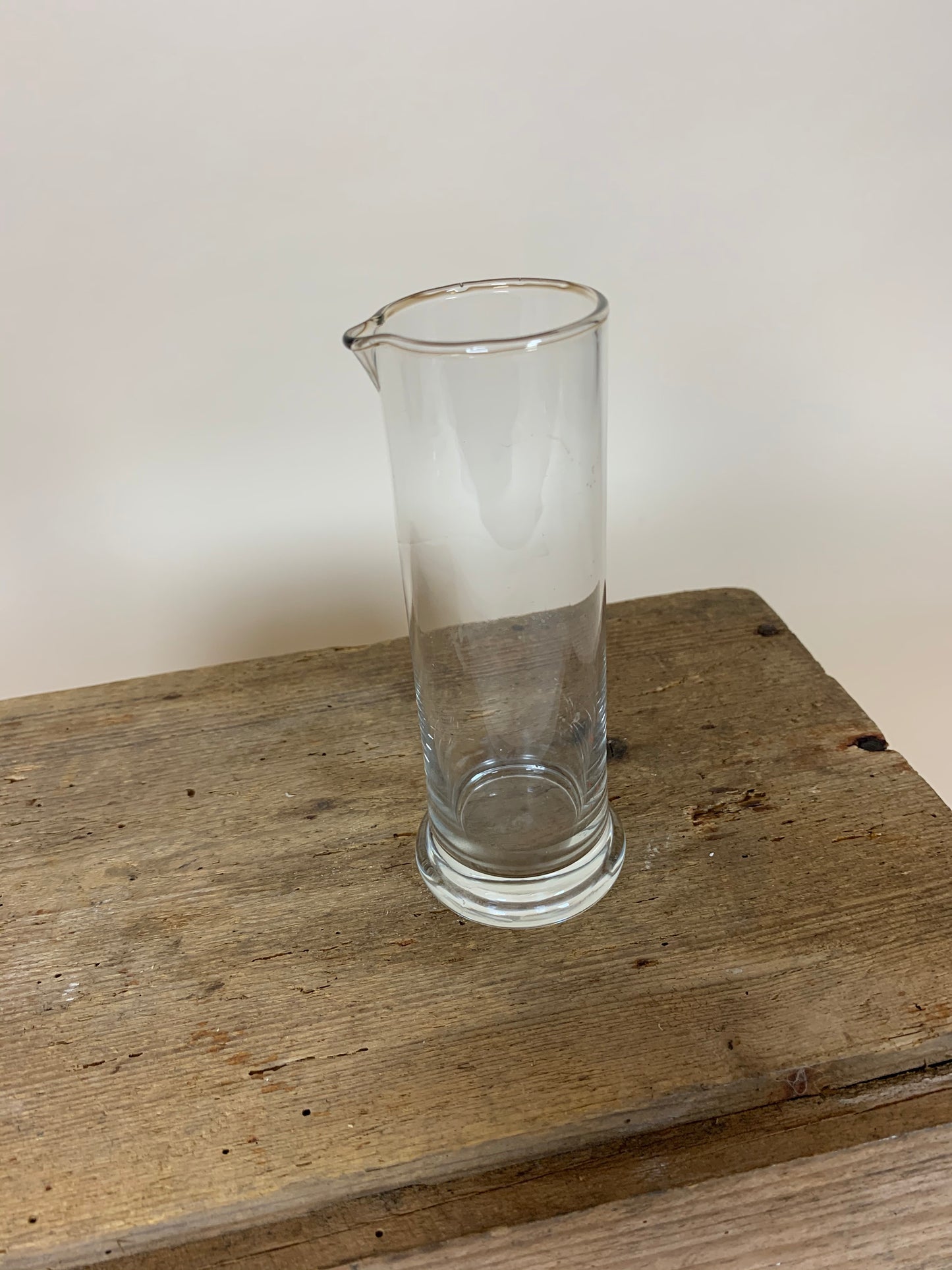Laborglas mit rundem Fuß